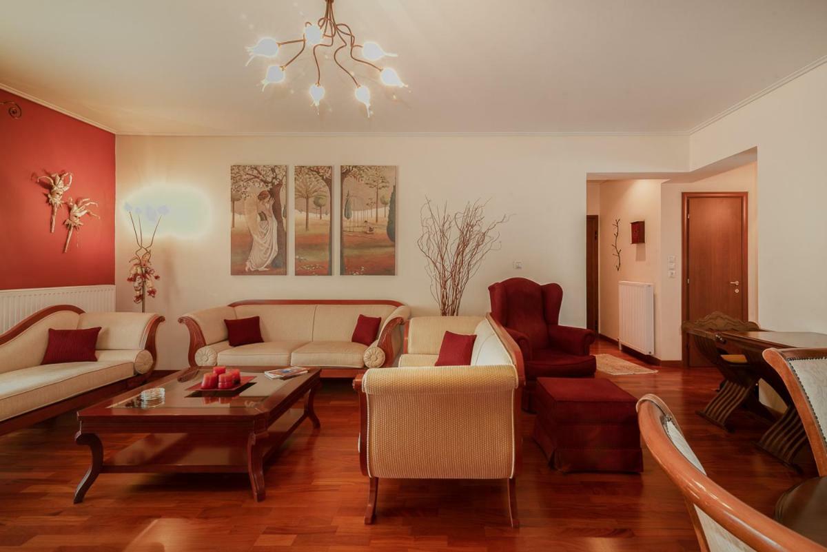 Penthouse 5 Min From Airport And Sea Apartman Markópulo Kültér fotó