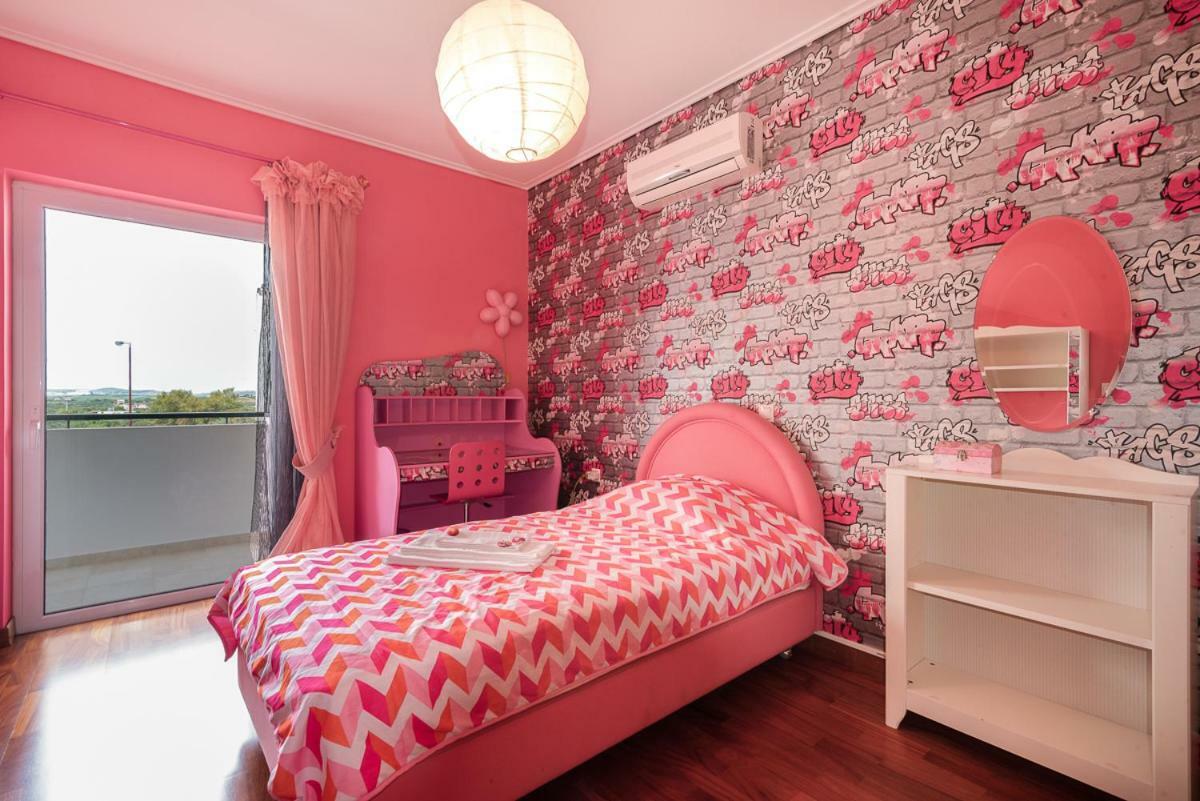 Penthouse 5 Min From Airport And Sea Apartman Markópulo Kültér fotó
